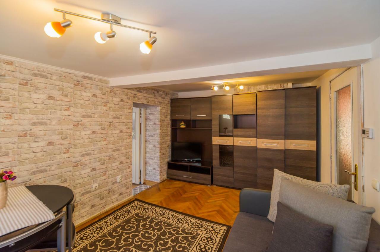 Rooftop Central Apartment Braşov Eksteriør bilde